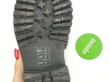 półbuty lakierowane na platformie: Półbuty Reserved, 28, Używany — 4