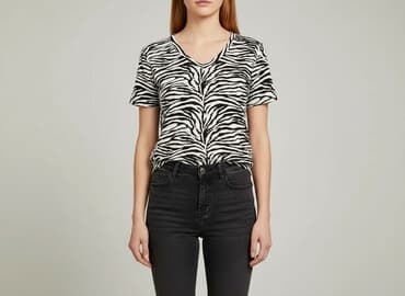 animal t shirty: Women`s T-shirt, size S — 1