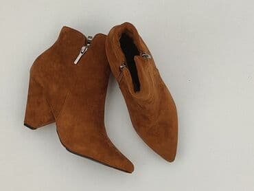 kozaki na grubej podeszwie ccc: Vices, Botki damskie, 39 — 1