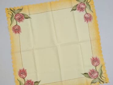 narzuta na łóżko: Obrus 68 x 68, kolor - Beżowy, stan - Idealny — 1