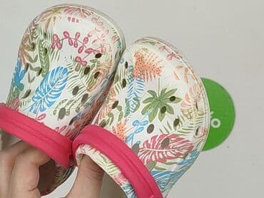 sandały na traperowej podeszwie: Sandałki Crocs, 26, Używany — 5