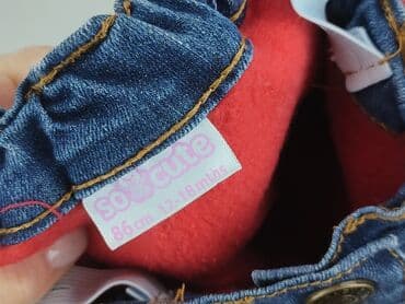 bluzka z łańcuszkiem na plecach: Spodnie jeansowe, So cute, 12-18 miesięcy, stan - Bardzo dobry — 4