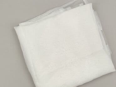 Artykuły papiernicze: Biała firana/woal z delikatnym, tłoczonym wzorem fal/riosów. Materiał — 1