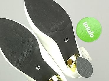 ccc komunijne: Białe lakierowane czółenka damskie, rozmiar 41. - Klasyczny — 4