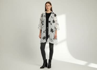 srebrna narzutka: Women`s cape, size S — 1