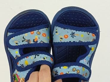 sandały zakryte palce i pięty: Sandałki 23, Używany — 5