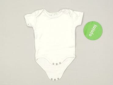 ubrania dla dzieci c a: Body, 1-3 months, 
condition - Very good — 2
