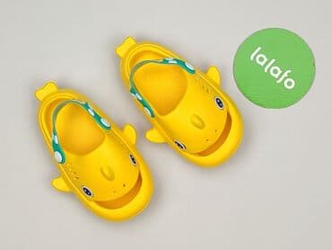 kapcie z profilowana wkladka: Klapki 16, Używany — 2