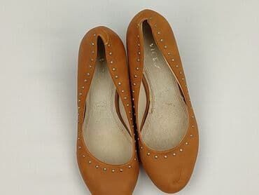 жіноче взуття польща: Flat shoes for women, 38, condition - Very good — 1