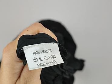 Skirts: Women`s skirt, size M — 5