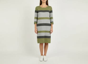 prosta zielona sukienki: Сукня жіноча, розмір S — 1