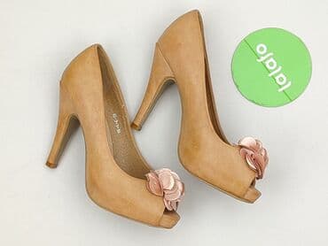 ccc kozaki beżowe: Półbuty damskie, 38 — 2