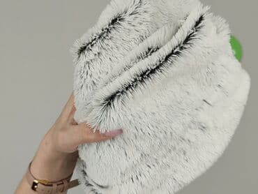 h: Scarf, Female, condition - Very good — 3