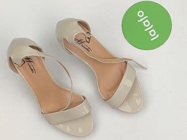 czerwone sandały na słupku ccc: Sandały damskie, 37 — 2