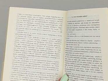 Książki: Książka, gatunek - Literatura faktu, stan - Bardzo dobry — 3