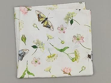 anime rzeczy: Obrus 76 x 73, kolor - Biały, stan - Bardzo dobry — 1