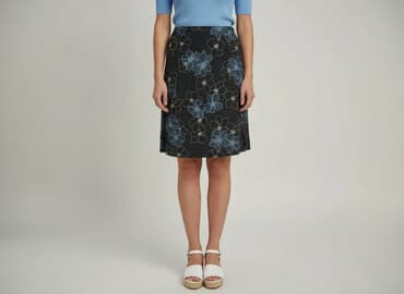 satynowe spódnice z rozcięciem: Women`s skirt, size S — 1