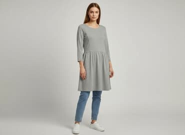 kapcie grincha: Sukienka damska, rozmiar M — 6