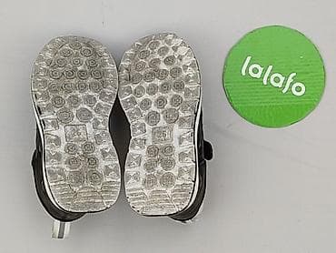 bluzy levis: Buty sportowe 26, Używany — 4