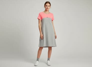 koszulka realu madryt rozowa: Sukienka damska, rozmiar S — 6