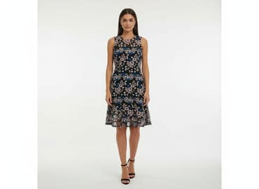 koronkowe sukienki: Sukienka damska, rozmiar S — 1