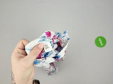 bluzka litera a: Bluzka damska, rozmiar 6XL — 5