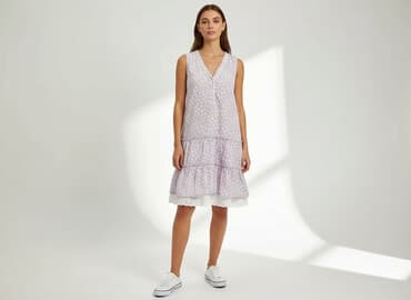 prosta sukienka z bufiastymi rękawami: Women`s dress, size S — 1