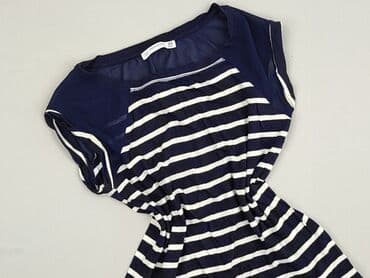 miu miu t shirty: Bershka, T-shirt damski, rozmiar XS — 1