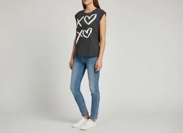 koszulka w serek reserved: Reserved, T-shirt damski, rozmiar M — 1