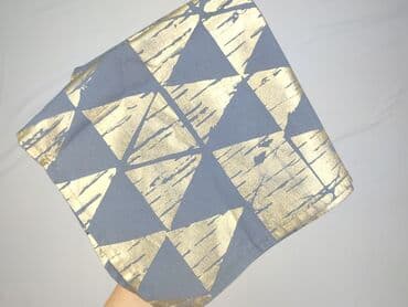 koszula w geometryczne wzory: Obrus 40 x 140, kolor - Kolorowy, stan - Idealny — 4
