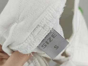 krótkie dresy: Szorty damskie, rozmiar S — 4