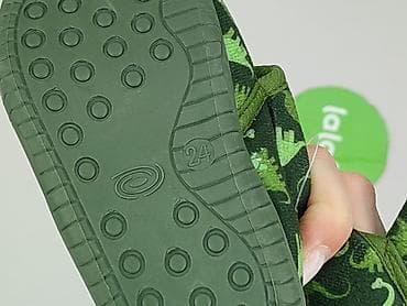 czapki chada: Kapcie 24, Nowy — 6