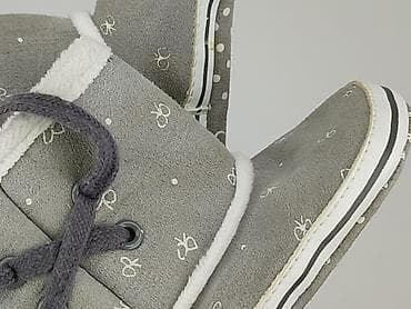 kolorowanka skarpety: Buciki niemowlęce, Cool Club, 19, stan - Bardzo dobry — 6