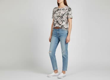 bluzki z kwiacistym wzorem: Gina Tricot, T-shirt damski, rozmiar S — 6
