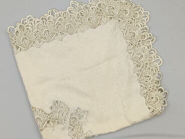 Скатертина 80 x 80, колір - Бежевий, стан - Дуже гарний