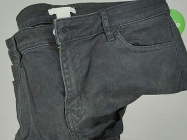 krótkie spodenki i nogi z cellulitem: H&M, Szorty damskie, rozmiar M — 5