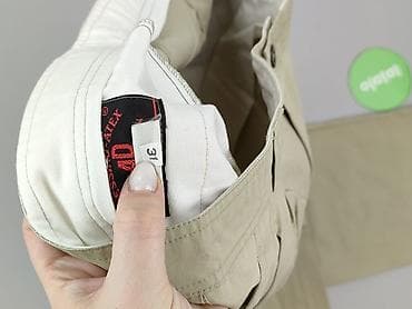 lata 2000: Męskie spodnie materiałowe w kolorze beżowym (piaskowym). - Krój — 5