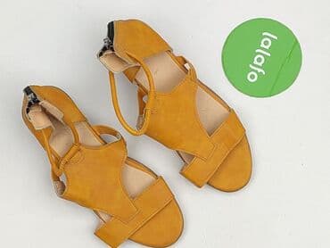 crocs: Босоніжки жіночі, розмір 40 — 2