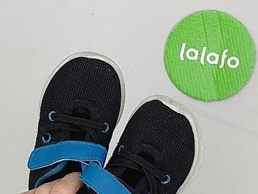 second hand clothes in bulk: Buty sportowe 22, Używany — 6