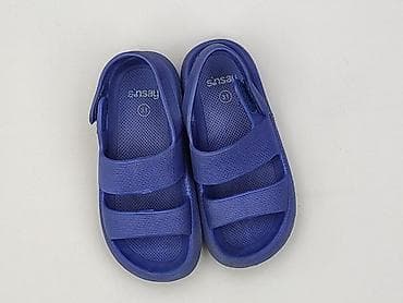 pull and bear dzwony: Sandałki 31, Używany — 1