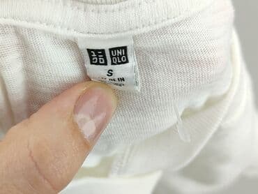 dobry białe t shirty: Uniqlo, Футболка жіноча, розмір S — 4