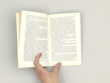 Książki: Książka, gatunek - Powieść, stan - Idealny — 4