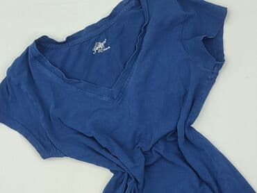 t shirt old navy: Jadyn B, Women`s T-shirt, size M — 1