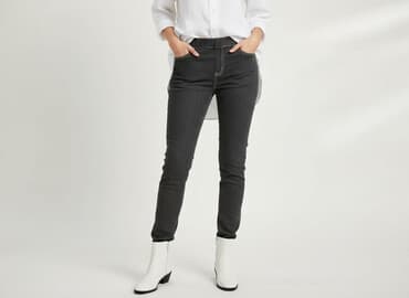 leginsy c a: Legginsy Eleganckie damskie, rozmiar S — 1