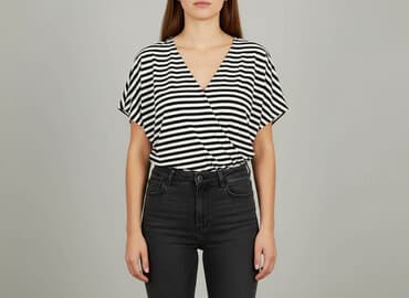 bluzki w paski z serduszkiem: Bluzka damska, rozmiar S — 5