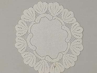 Serwetka 32 x 32, kolor - Biały, stan - Dobry