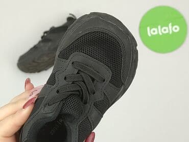 basic tops h m: Sport shoes Reserved, 23, Used — 6