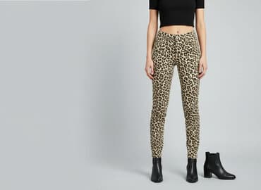 guess buty z futerkiem: Forever 21, Jeansy damskie, rozmiar XS — 1