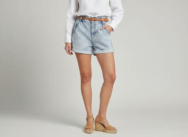 ogrodniczki z krótkimi spodenkami: Denim, Szorty damskie, rozmiar L — 7