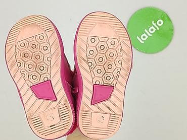 plecak pull and bear: Buciki niemowlęce, 23, stan - Bardzo dobry — 4